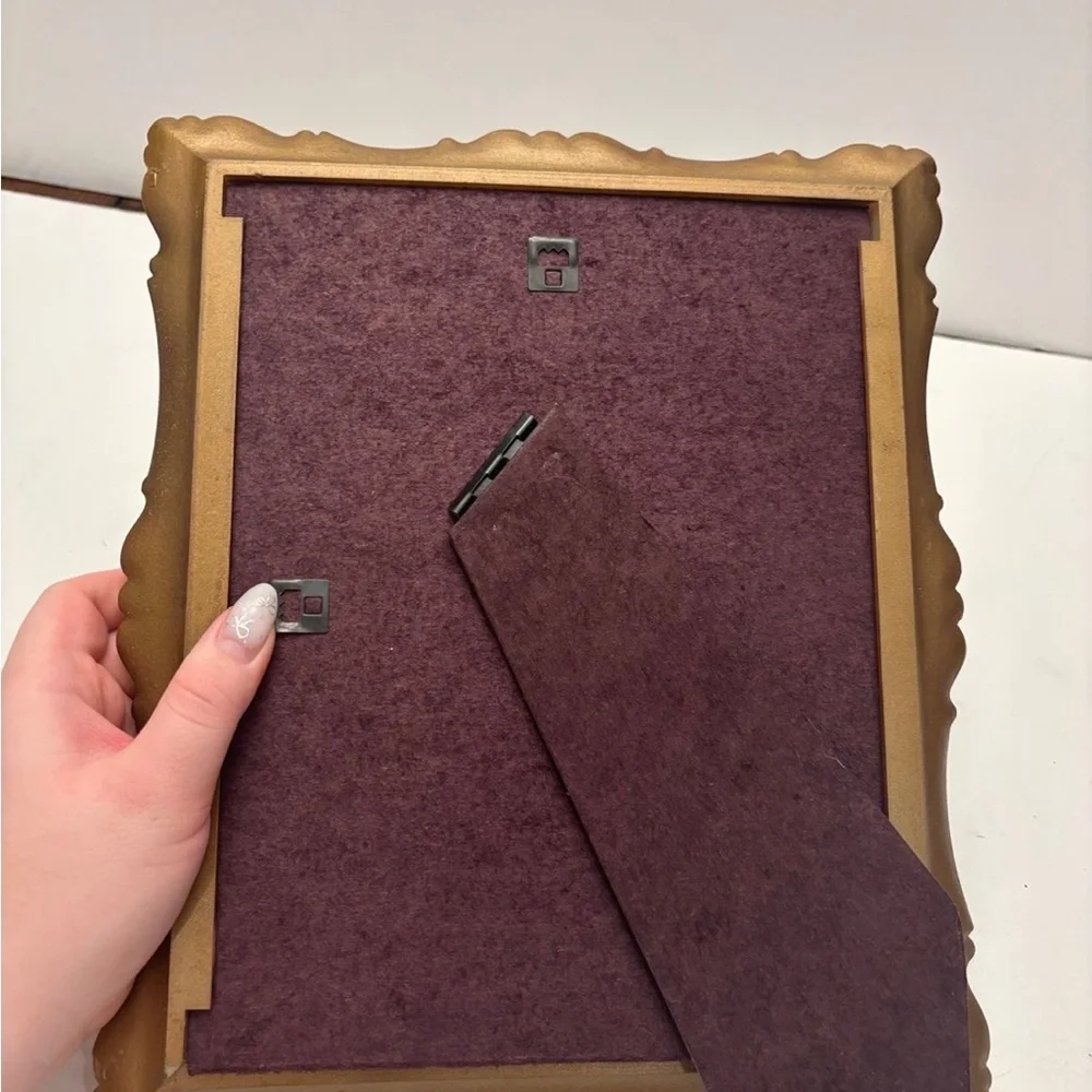 Vintage picture frame Victorian style. Holds 10” x 8” photo